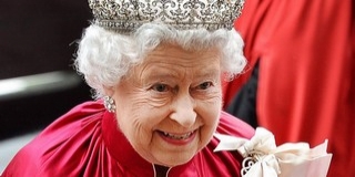 Megünnepelték a brit uralkodó hivatalos születésnapját Megünnepelték a brit uralkodó hivatalos születésnapját