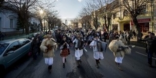 A busójáráson is teljesíthetnek közösségi szolgálatot a diákok