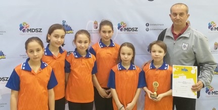 Negyedik helyen végeztek a brodás lányok a floorball országos döntőn