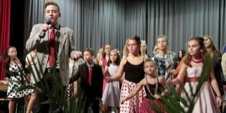 Könnyűzenei estre várja a Schneider Iskola a közönséget