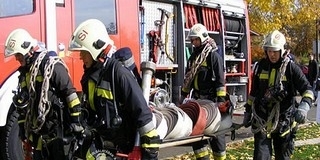 Nemcsak a kéményből, a padlásról is dőlt a füst