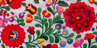 Matyóföldi népművészek munkáiból nyílik kiállítás