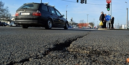 Felújítják a Pécs-Mohács közötti főút egyes szakaszait, útépítések kezdődnek városunkban is Felújítják a Pécs-Mohács közötti főút egyes szakaszait, útépítések kezdődnek városunkban is