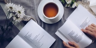 Költészet Napja: zenés előadás lesz a könyvtárban