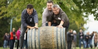 Nem csak hordót, pizzát is guríthatunk a szőlőhegyi, jótékony célú szurdoknyitón