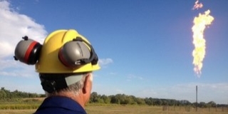 Ijesztő lehet, de nem veszélyes: fáklyáznak a mohácsi gázátadón