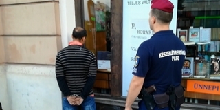 Mohácsi férfi akart kirabolni egy pécsi dohányboltot, előtte két hajléktalant is kifosztott