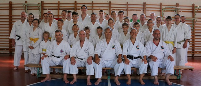 Dávodon rendezett edzőtábort az MTE Karate Szakosztálya, a vezetőedző is sikeres vizsgát tett Dávodon rendezett edzőtábort az MTE Karate Szakosztálya, a vezetőedző is sikeres vizsgát tett