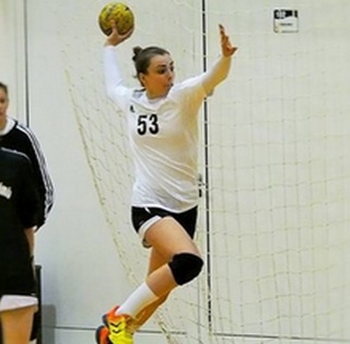 Nővére után Schatzl Natalie is az élvonalban folytathatja kézilabda-pályafutását Nővére után Schatzl Natalie is az élvonalban folytathatja kézilabda-pályafutását
