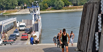 Négy centivel haladta meg a Duna vízállása a valaha mért legkisebbet Mohácsnál pénteken