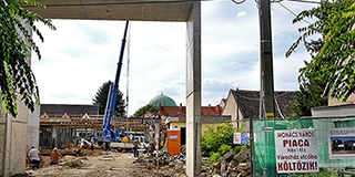 Jól halad a piac teljes átépítése, nyáron már az új létesítményben vásárolhatunk