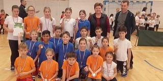 Vették az akadályokat: már a sportvetélkedő országos elődöntőjében a Széchenyi csapata Vették az akadályokat: már a sportvetélkedő országos elődöntőjében a Széchenyi csapata