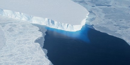 Hatalmas üreget fedezett fel a NASA az Antarktiszon