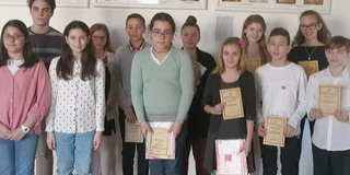 Íme a diákok, akik megnyerték a Széchenyi angol versmondó versenyét