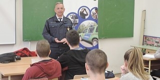 Mohácsi, pécsi iskolákban toboroztak a rendőrök