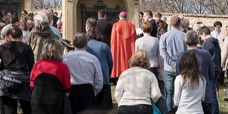 Négy alkalommal vezet keresztutat Udvardy György megyéspüspök a nagyböjtben