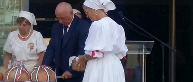 A Széchenyi téren emlékezik ma a város Szent Istvánra és az államalapításra A Széchenyi téren emlékezik ma a város Szent Istvánra és az államalapításra