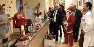 Tele volt a zsák: hatszáz mikuláscsomagot osztottak szét rászoruló mohácsi gyermekek közt