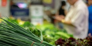 Újabb óvintézkedések bevezetése mellett ismét minden áruféleség kapható a mohácsi piacon Újabb óvintézkedések bevezetése mellett ismét minden áruféleség kapható a mohácsi piacon