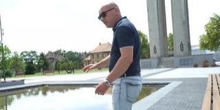 Pávkovics Gábor a Deák térről: Csorbai Ferenc elindította a hazugságkampányát - Videó Pávkovics Gábor a Deák térről: Csorbai Ferenc elindította a hazugságkampányát - Videó