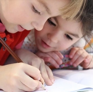 Hétfőtől vehető át a mohácsi városházán a gyermekvédelmi támogatás