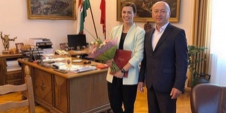 Átvette a válogatott kézis, a Fradi kiválósága, Schatzl Nadine Mohács Város Sport Díját Átvette a válogatott kézis, a Fradi kiválósága, Schatzl Nadine Mohács Város Sport Díját