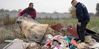 Felszámolják a szeméthalmokat Mohácson - A Munkás utcában kezdték meg a munkát Felszámolják a szeméthalmokat Mohácson - A Munkás utcában kezdték meg a munkát
