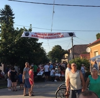 Már lehet asztalt foglalni a babfőzőre - Védettségi igazolvánnyal látogatható a fesztivál Már lehet asztalt foglalni a babfőzőre - Védettségi igazolvánnyal látogatható a fesztivál