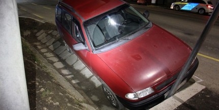 Autót lopott egy fiatal Mohácson, össze is törte