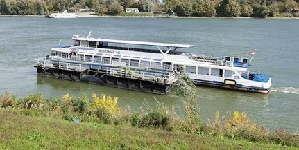 Elbontották a MAHART mohácsi kikötőjét, Budapestre vontatták egy hajóval