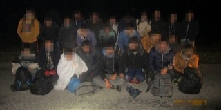 Megint jöttek: Újmohácson fogtak el éjjel egy 24 fős migránscsapatot a határvédők