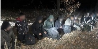 Tizenkét migránst tartóztattak fel Homorúdon éjszaka
