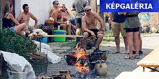 Ismét felszállt a füst a Táncsics Mihály utcában, ezernyi edényben főtt a bab - Képgaléria! Ismét felszállt a füst a Táncsics Mihály utcában, ezernyi edényben főtt a bab - Képgaléria!