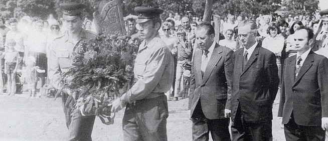Sok ezer ember előtt adták át 1976-ban a Mohácsi Történelmi Emlékhelyet Sok ezer ember előtt adták át 1976-ban a Mohácsi Történelmi Emlékhelyet