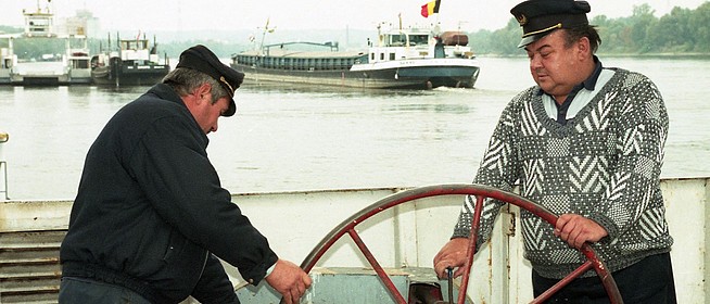 Így kompoztunk egykor Mohácsnál és Szekcsőnél - Régi fotókon az átkelőhajók Így kompoztunk egykor Mohácsnál és Szekcsőnél - Régi fotókon az átkelőhajók
