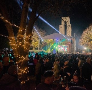 Ünnepi díszbe öltözik Mohács, nyit az adventi vásár a Deák téren, jönnek a koncertek