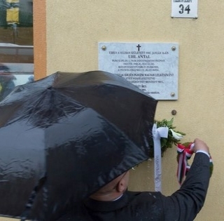 A mohácsi katolikus pap, Uhl Antal zsidók százait mentette meg, aztán bíróság elé állították