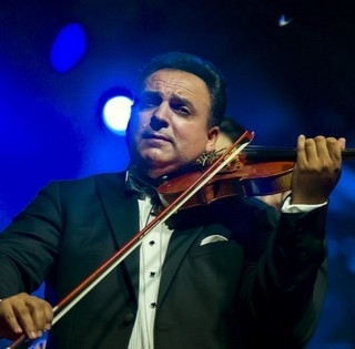 Szerencsekoncert Mohácson: Mága Zoltán és vendégei szórakoztatják a közönséget