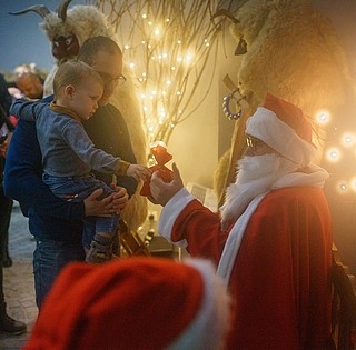 A Busóudvarban találkozhatnak Mohácson a Mikulással a gyerekek és a szüleik
