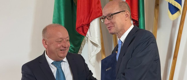 Kihelyezett egyetemi képzés indul jövőre Mohácson, aláírták a megállapodást