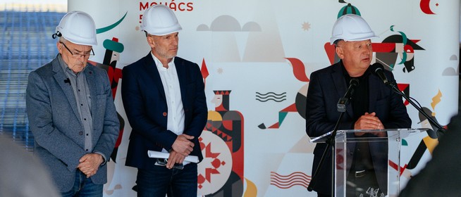 Látványos szakaszához érkezett a parkolóház építése, szeptemberre készül el a beruházás