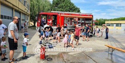 Mohácson is kinyíltak a szertárkapuk a gyermekek legnagyobb örömére Mohácson is kinyíltak a szertárkapuk a gyermekek legnagyobb örömére