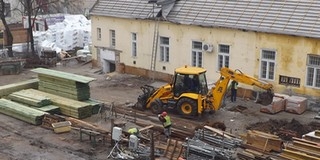 A Busóudvar szerkezetépítési munkái befejeződtek, jelenleg már az árkádok készülnek