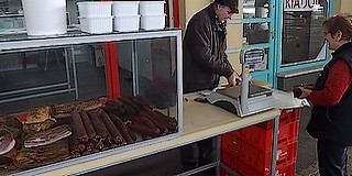 A piac valamikor a kofáké volt, mára eluralták a zöldségesek, ruhaárusok