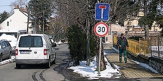 Lakossági kérésre forgalomcsillapító táblát kapott Mohácson egy újabb utca