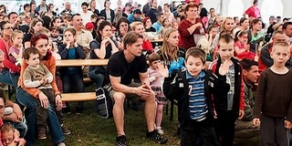 Gazdag programmal, remek hangulatú gyerekmajális volt a Déli Lakóparkban