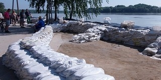 Dr. Hargitai János kormánymegbízott tájékoztatója az árvízvédelmi munkákról