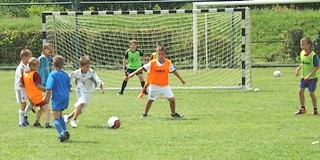 Közel száz labdarúgó-palánta kergette két héten át a labdát az MTE Focitáborában