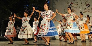 Dr. Hargitai János levélben köszöntötte a jubiláló néptánc együttest és vezetőjét