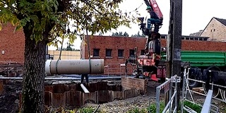 A hétvégén is dolgoznak a szakemberek, a megsérült szennyvízvezetéket bélelik ki